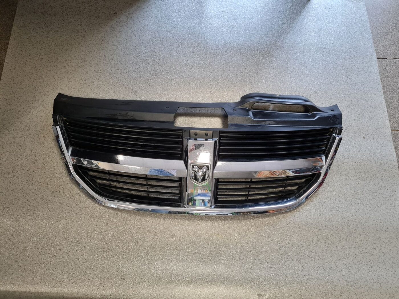 Bufera reste priekš DODGE JOURNEY 2008 1 Bufera reste priekš DODGE JOURNEY 2008