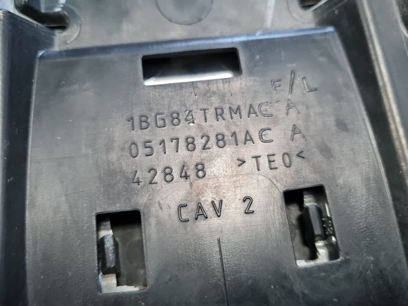 Bufera reste priekš DODGE JOURNEY 2008 3 Bufera reste priekš DODGE JOURNEY 2008