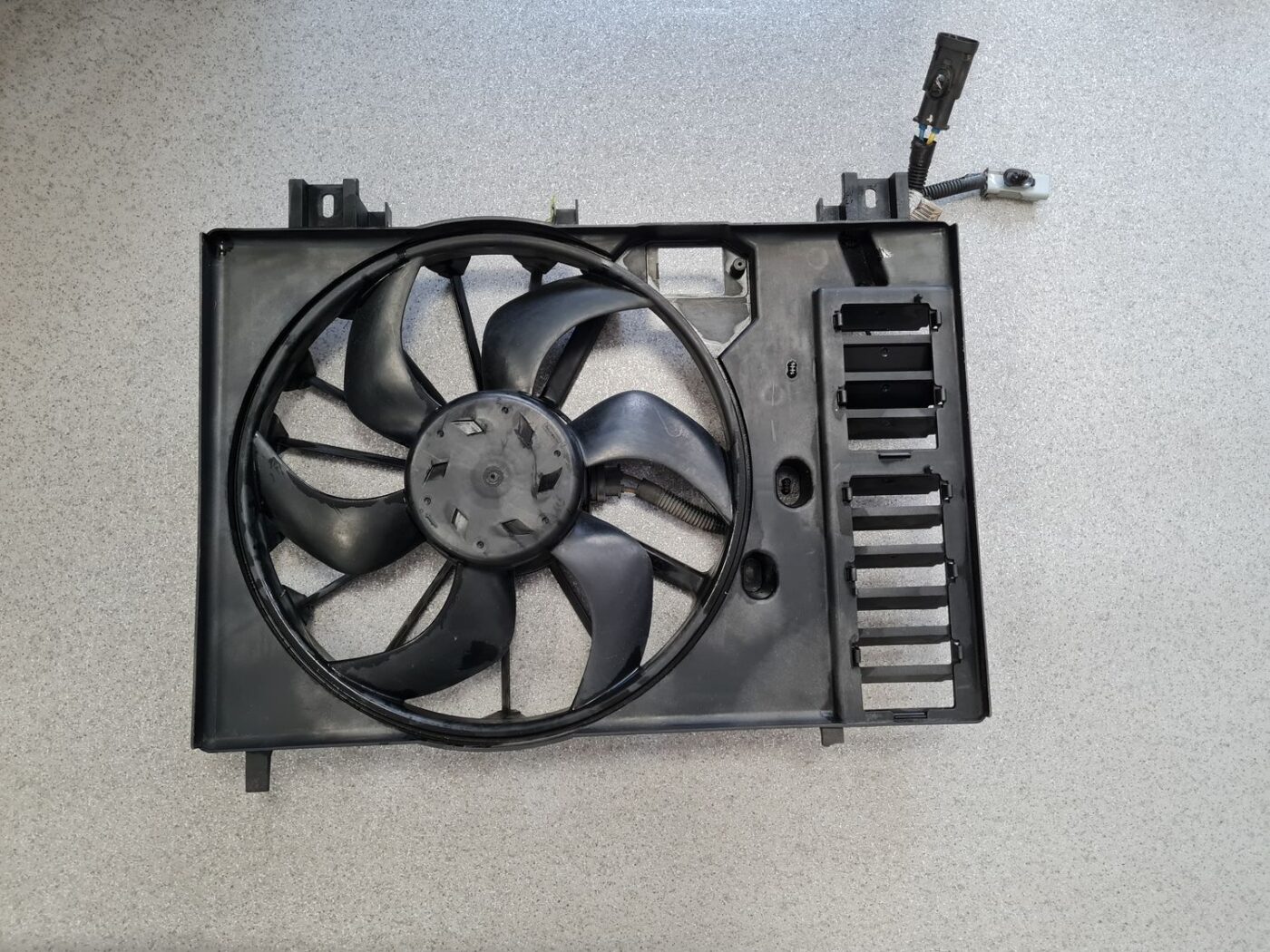 Dzesēšanas radiatora ventilators priekš PEUGEOT 508 2012 3 Dzesēšanas radiatora ventilators priekš PEUGEOT 508 2012