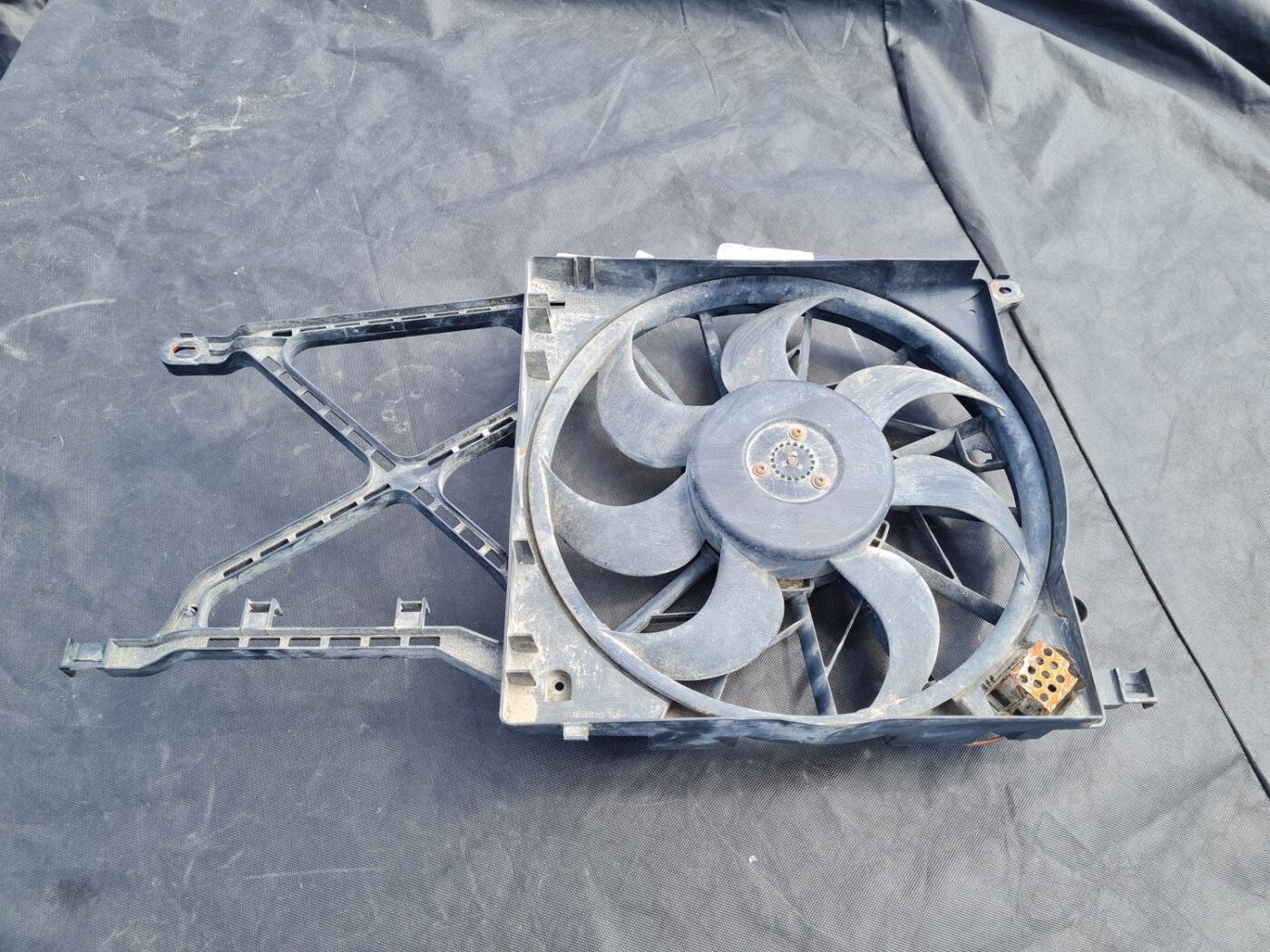 Dzesēšanas radiatora ventilators priekš OPEL ASTRA H 2005 GREEN 1 Dzesēšanas radiatora ventilators priekš OPEL ASTRA H 2005 GREEN