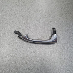 Priekšējāis kreisais durvju rokturis priekš MERCEDES BENZ ML320 2005 BLACK