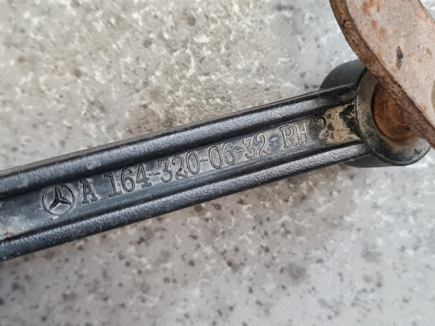 Lukturu diapazona korekcijas sensors, aizmugurē priekš MERCEDES BENZ ML320 2005 BLACK 4 Lukturu diapazona korekcijas sensors, aizmugurē priekš MERCEDES BENZ ML320 2005 BLACK