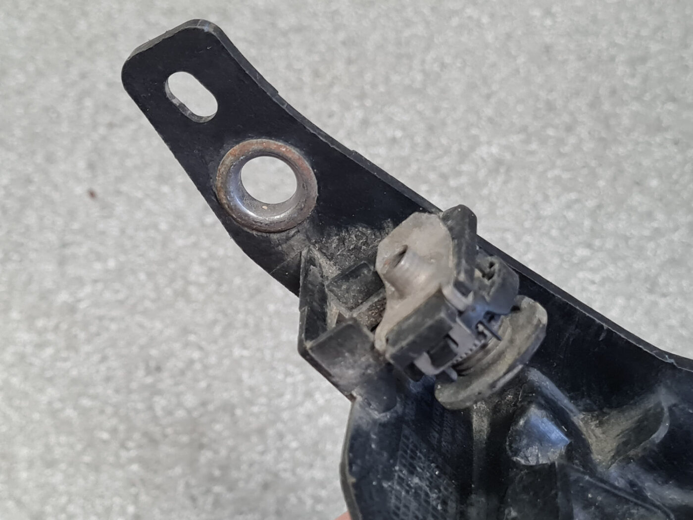 Priekšējā spārna un bufera stiprinājums priekš AUDI A4 2007 5 Priekšējā spārna un bufera stiprinājums priekš AUDI A4 2007