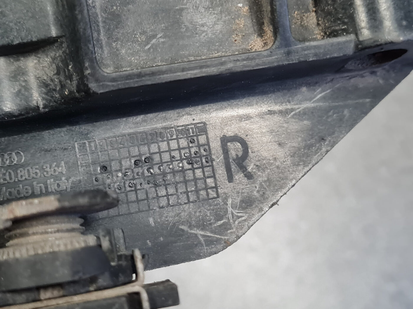 Priekšējā spārna un bufera stiprinājums priekš AUDI A4 2007 4 Priekšējā spārna un bufera stiprinājums priekš AUDI A4 2007