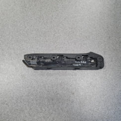 Priekšēja bufera kronšteins priekš VW TOURAN 2005