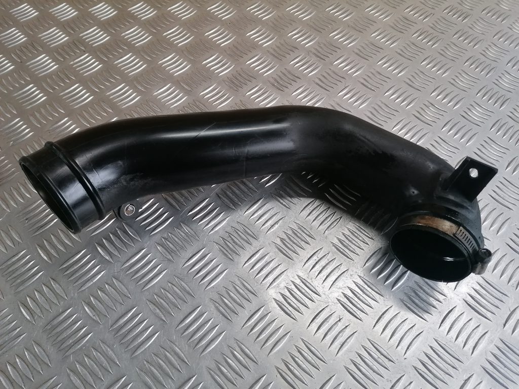 Interkulera caurule priekš CITROEN C-CROSSER 2009 3 Interkulera caurule priekš CITROEN C-CROSSER 2009