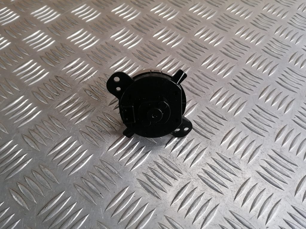 Diferenciāla pārslēgšanas poga priekš CITROEN C-CROSSER 2009 3 Diferenciāla pārslēgšanas poga priekš CITROEN C-CROSSER 2009