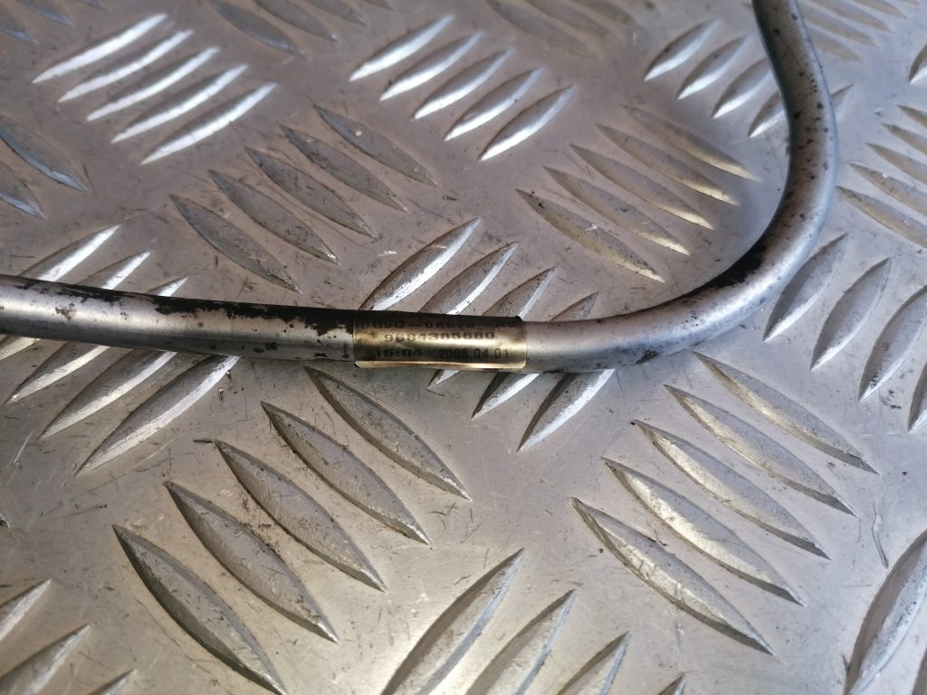 Degvielas caurule priekš CITROEN C-CROSSER 2009 2 Degvielas caurule priekš CITROEN C-CROSSER 2009