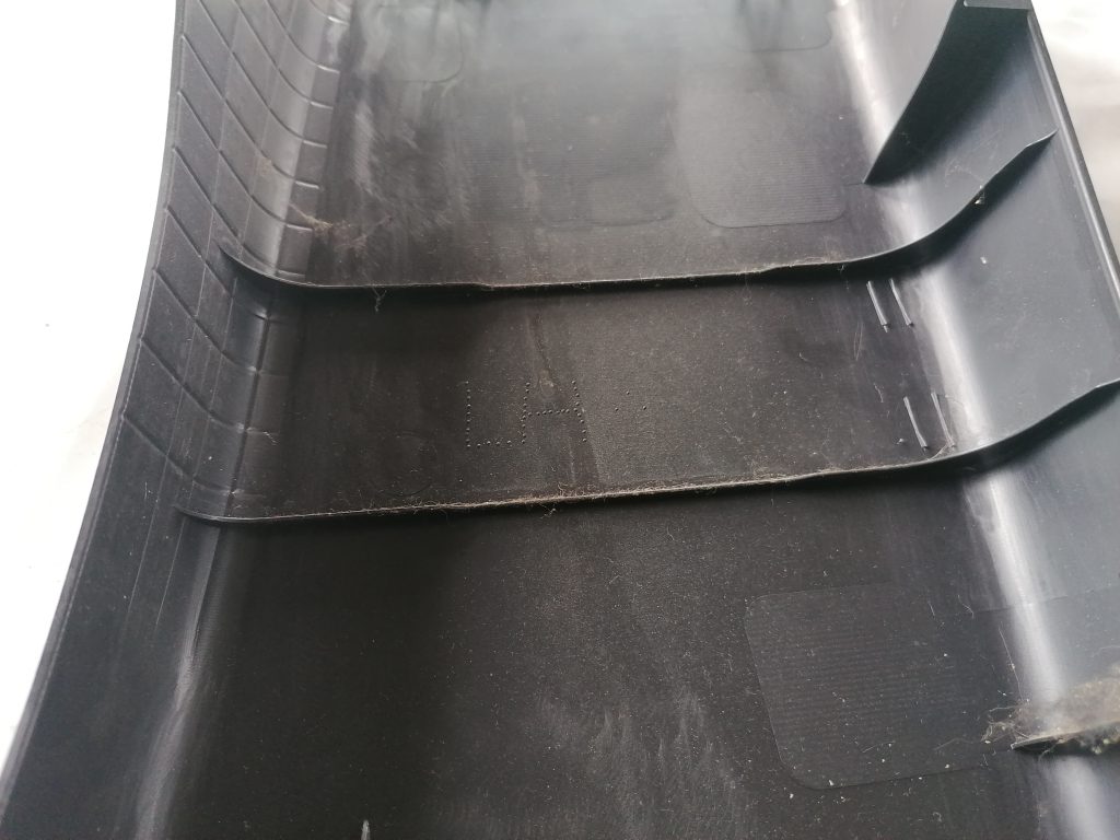 Vidējas salona statnes apdare priekš CITROEN C-CROSSER 2009