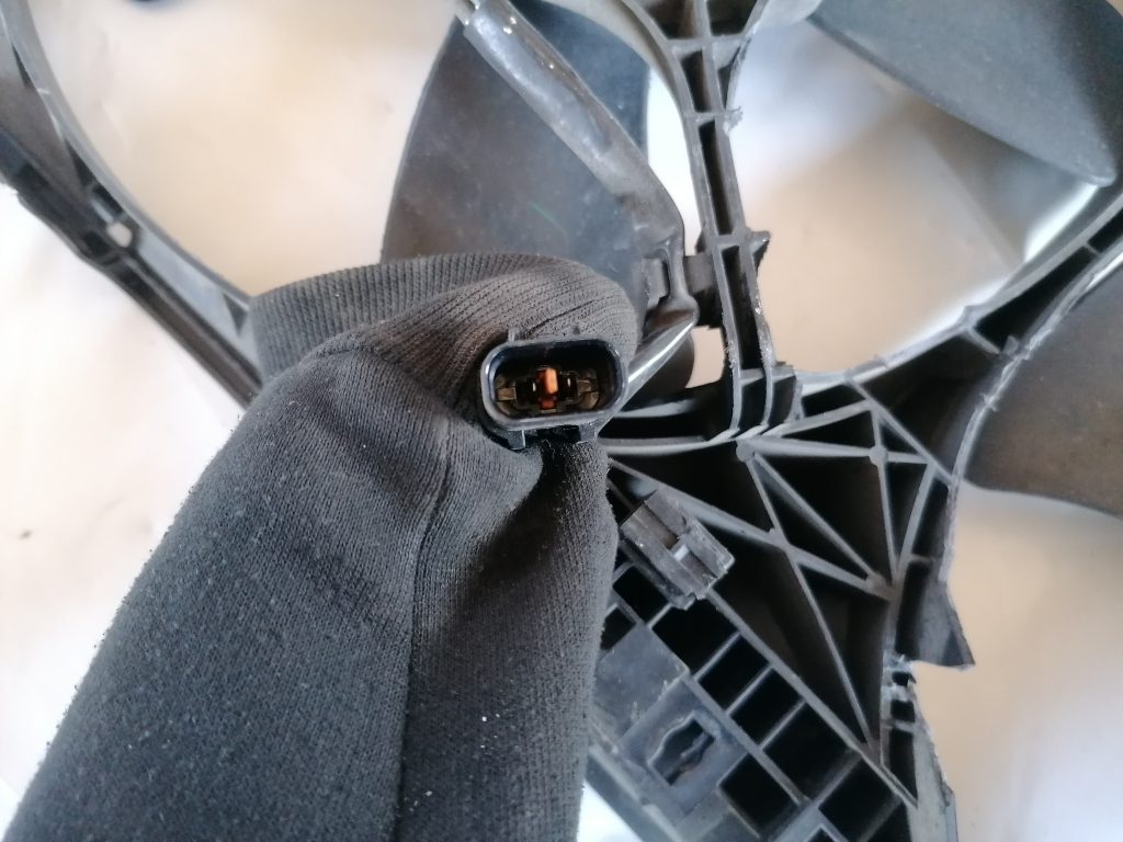 Dzesēšanas radiatora ventilators priekš CITROEN C-CROSSER 2009 10 Dzesēšanas radiatora ventilators priekš CITROEN C-CROSSER 2009