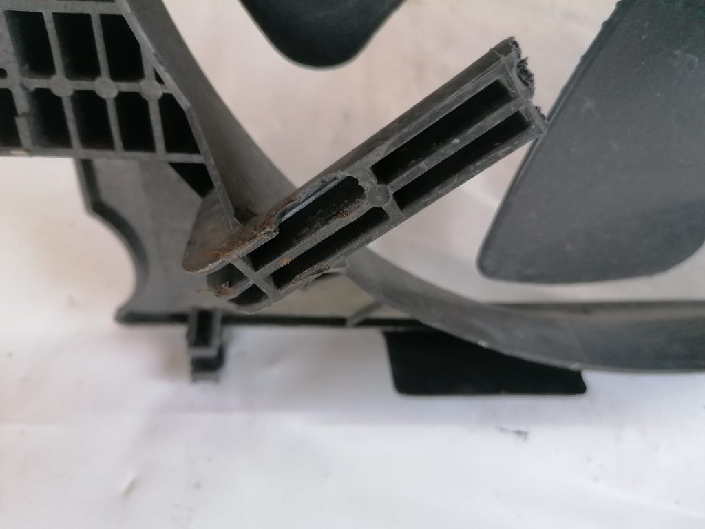 Dzesēšanas radiatora ventilators priekš CITROEN C-CROSSER 2009 7 Dzesēšanas radiatora ventilators priekš CITROEN C-CROSSER 2009