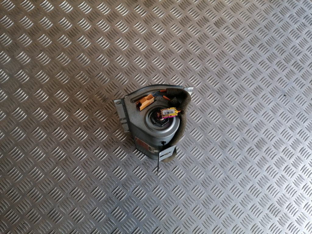 Mērinstrumentu paneļa drošības spilvens priekš VOLVO XC70 2007