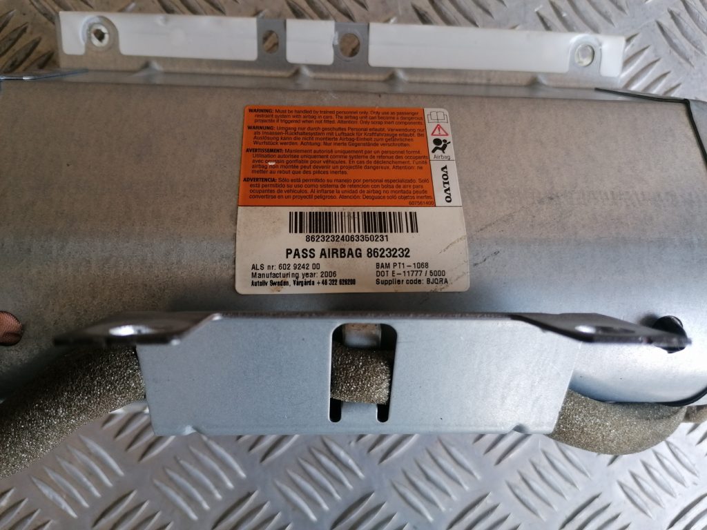 Mērinstrumentu paneļa drošības spilvens priekš VOLVO XC70 2007