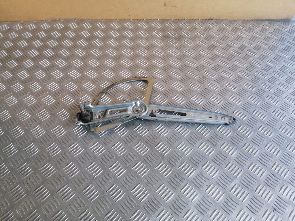 Stikla pacelšanas mehānisms aizmugurējais labais priekš OPEL ZAFIRA 2004 1 Stikla pacelšanas mehānisms aizmugurējais labais priekš OPEL ZAFIRA 2004