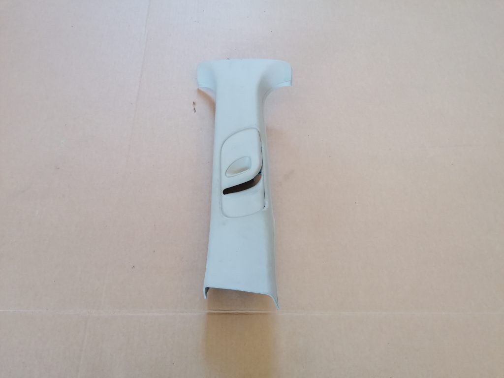 Vidējas salona statnes apdare priekš OPEL ZAFIRA 2004 1 Vidējas salona statnes apdare priekš OPEL ZAFIRA 2004