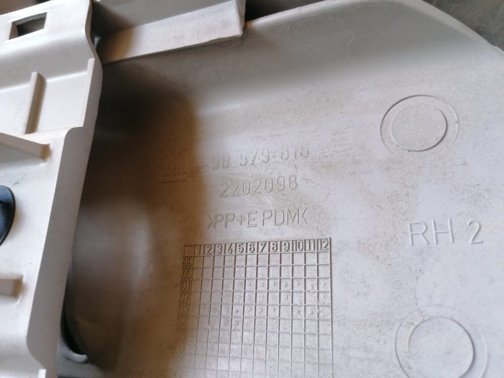 Vidējas salona statnes apdare priekš OPEL ZAFIRA 2004 3 Vidējas salona statnes apdare priekš OPEL ZAFIRA 2004