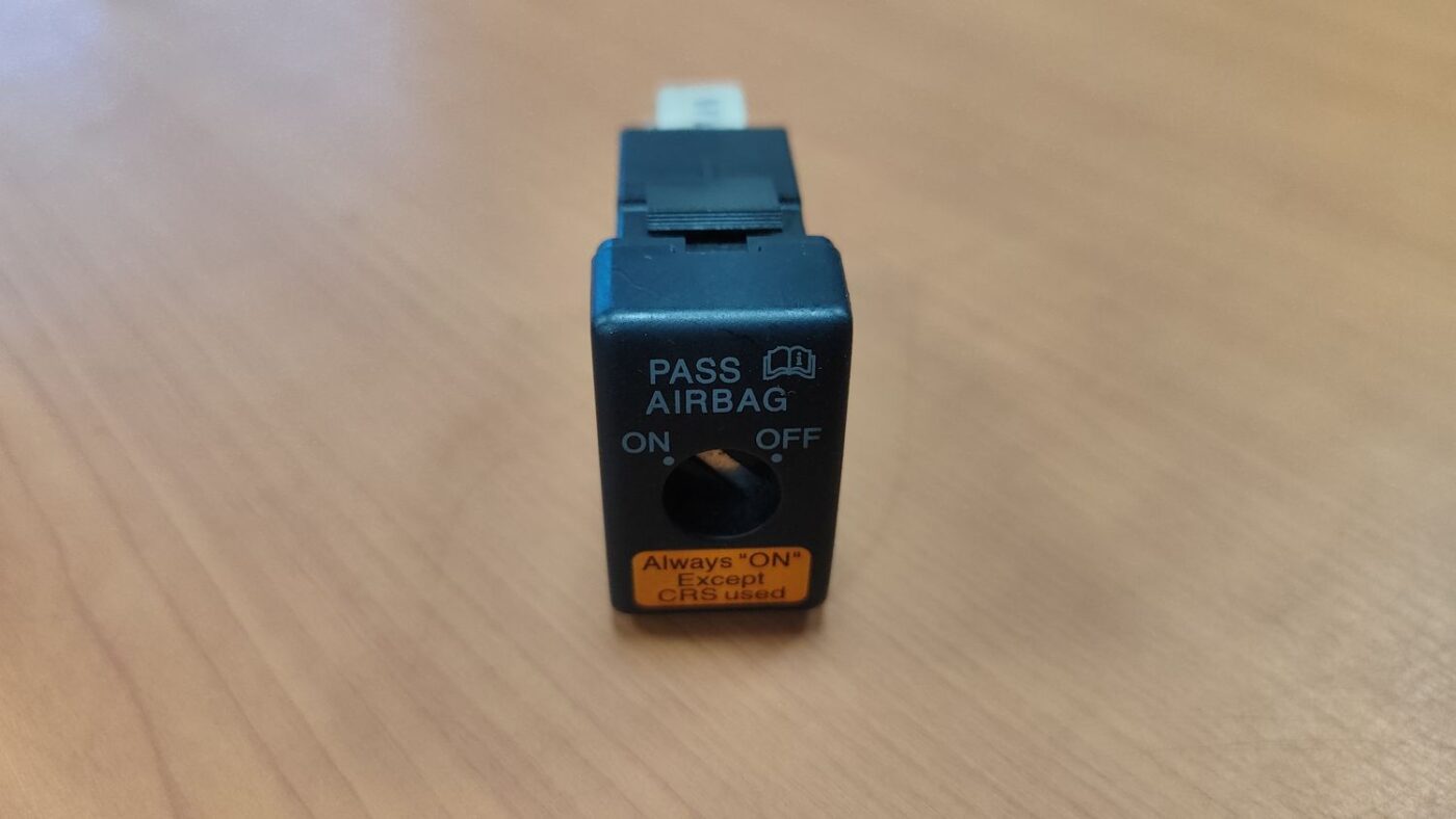 Drošības spilvena izslēgšanas slēdzis priekš MAZDA 6 2006 2 Drošības spilvena izslēgšanas slēdzis priekš MAZDA 6 2006