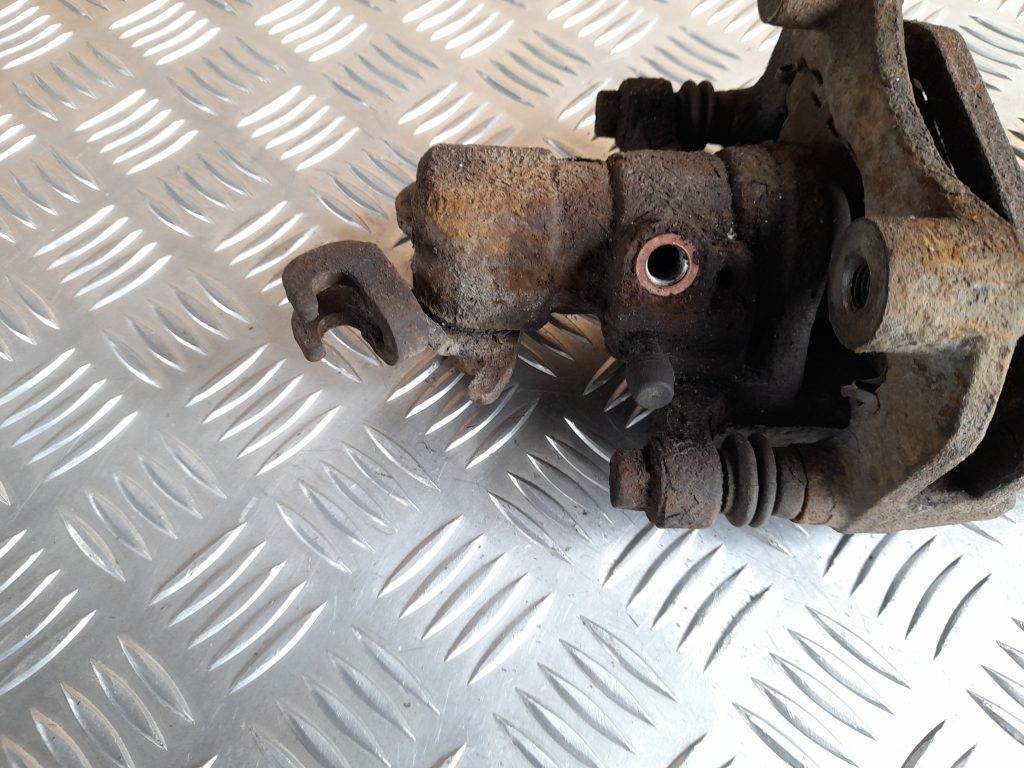 Aizmugurējais labais suports priekš MAZDA 6 2008 2 Aizmugurējais labais suports priekš MAZDA 6 2008