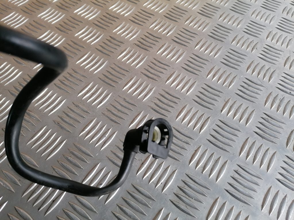 Degvielas caurule priekš OPEL ASTRA SPORT 2017 3 Degvielas caurule priekš OPEL ASTRA SPORT 2017