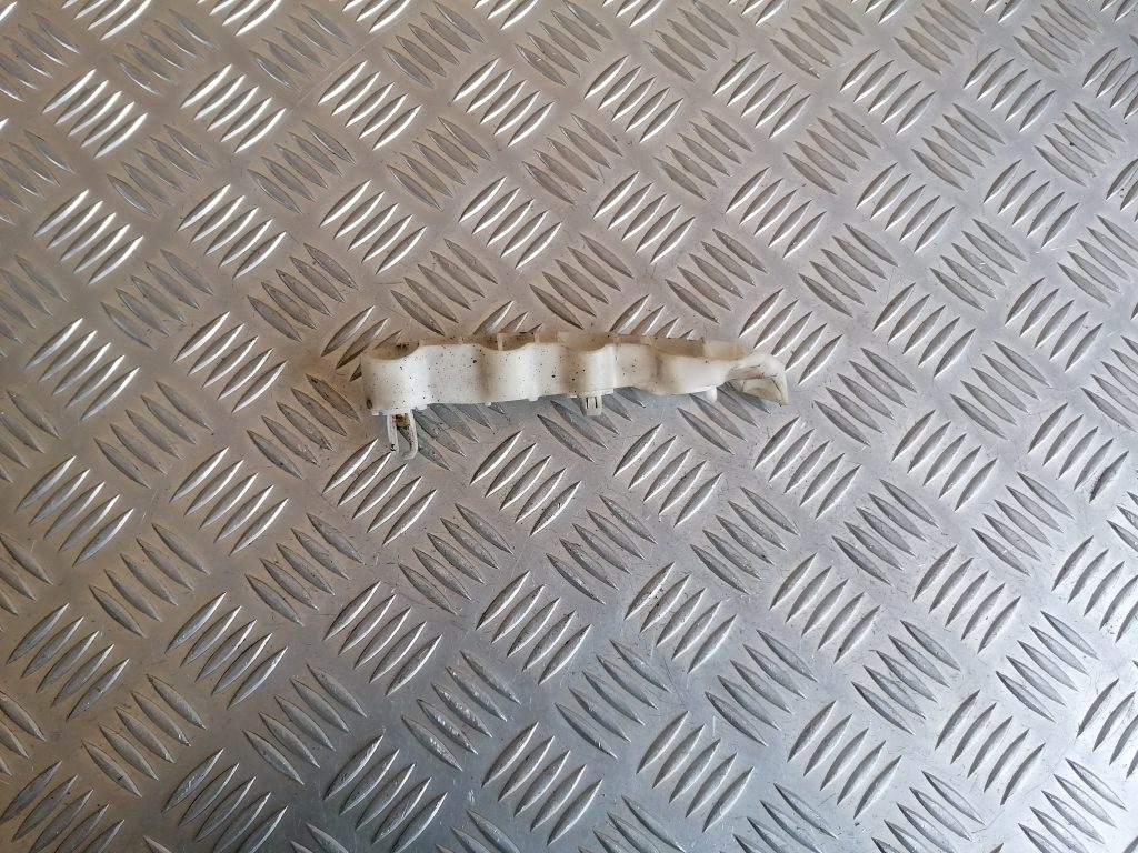 Priekšējā spārna un bufera stiprinājums priekš CITROEN C-CROSSER 2009 1 Priekšējā spārna un bufera stiprinājums priekš CITROEN C-CROSSER 2009