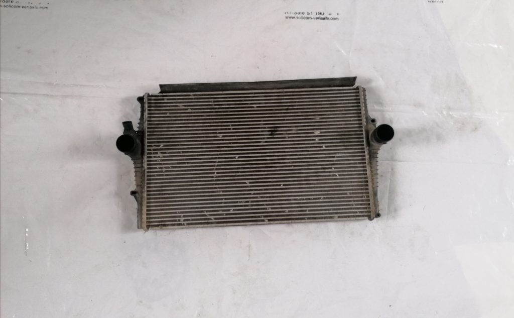 Interkūleris priekš VOLVO XC70 2007 1 Interkūleris priekš VOLVO XC70 2007