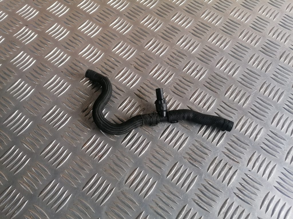 Degvielas caurule priekš VW GOLF VARIANT 2012 1 Degvielas caurule priekš VW GOLF VARIANT 2012