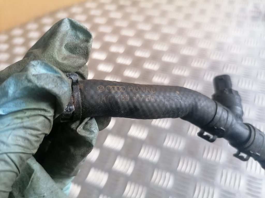 Degvielas caurule priekš VW GOLF VARIANT 2012 4 Degvielas caurule priekš VW GOLF VARIANT 2012