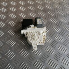 Elektrisko stiklu motors priekš VW GOLF VARIANT 2012