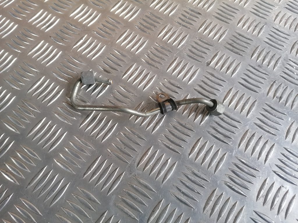 Degvielas caurule priekš VW GOLF VARIANT 2012 1 Degvielas caurule priekš VW GOLF VARIANT 2012