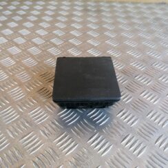 Centrālās konsoles nodalījums priekš VW GOLF VARIANT 2012