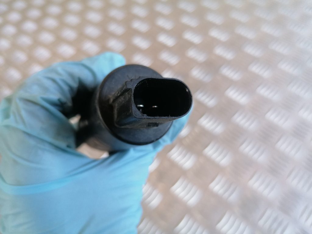 Mazgātāja šķidruma sūknis priekš VW GOLF VARIANT 2012 2 Mazgātāja šķidruma sūknis priekš VW GOLF VARIANT 2012