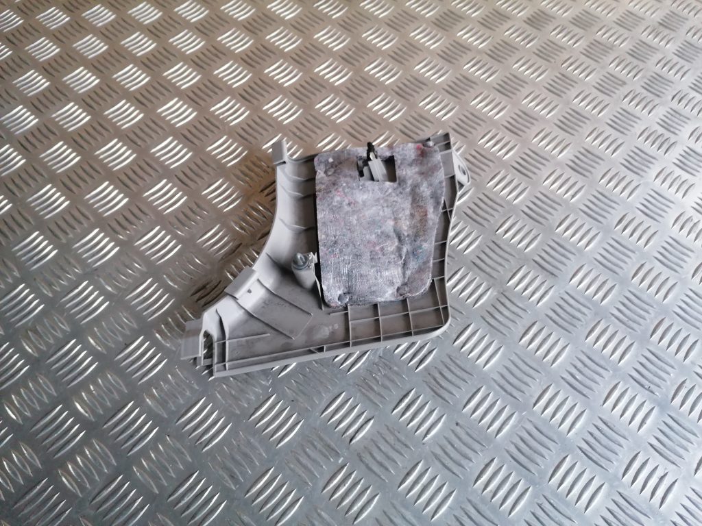 Sliekšņa priekšēja laba uzlika (salonā) priekš KIA CEED 2007 2 Sliekšņa priekšēja laba uzlika (salonā) priekš KIA CEED 2007