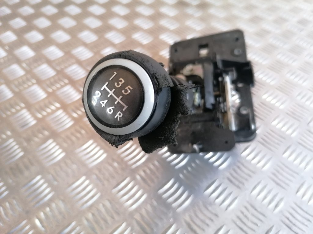 Ātrumu pārslēgšanas slēdzis priekš SUBARU LEGACY 2009