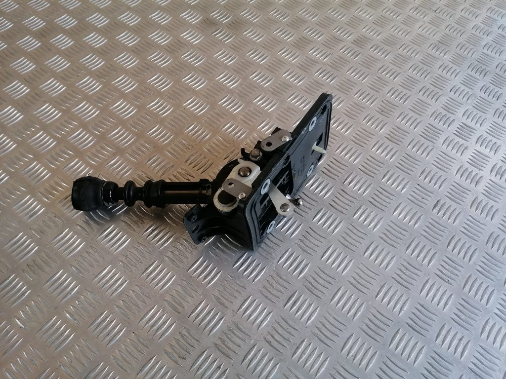 Ātrumu pārslēgšanas slēdzis priekš SUBARU LEGACY 2009