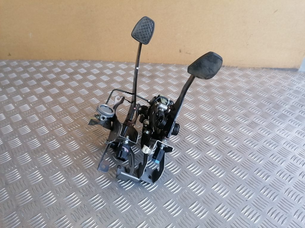 Pedāļu bloks priekš SUBARU LEGACY 2009 1 Pedāļu bloks priekš SUBARU LEGACY 2009