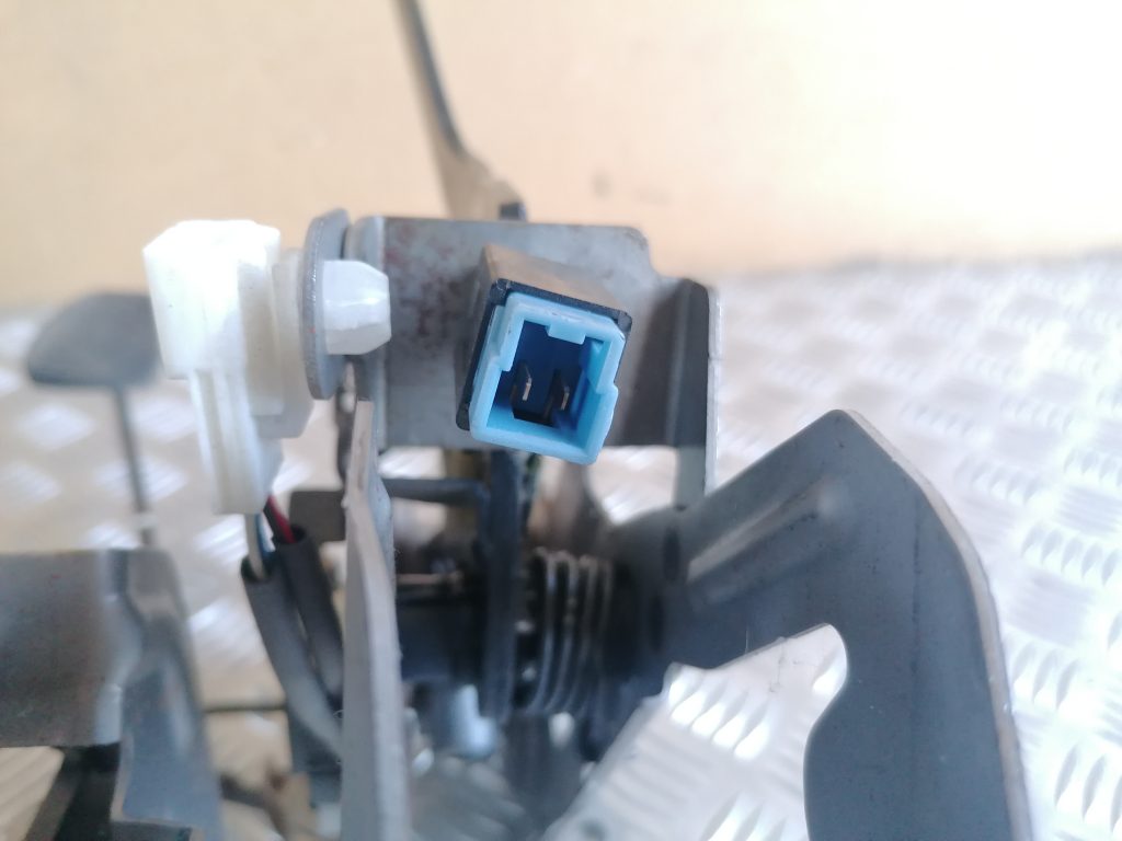 Pedāļu bloks priekš SUBARU LEGACY 2009 2 Pedāļu bloks priekš SUBARU LEGACY 2009