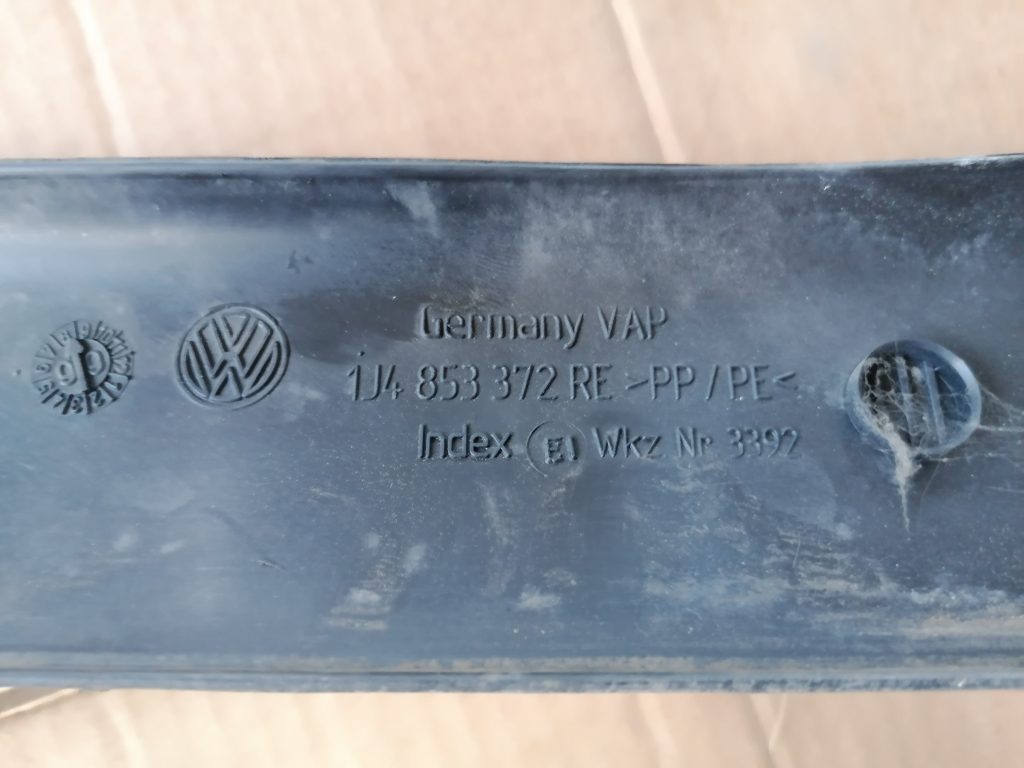 Sliekšņa laba uzlika priekš VW GOLF IV 1999 3 Sliekšņa laba uzlika priekš VW GOLF IV 1999