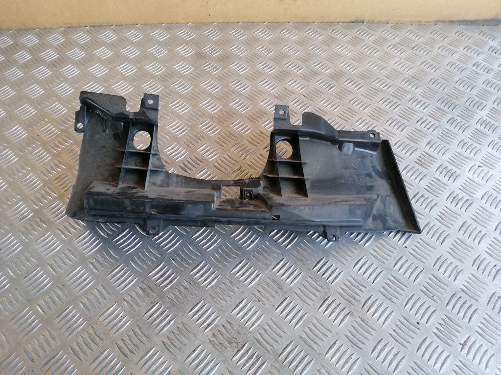 Mērinstrumentu paneļa iekšējā plastmasa priekš VW GOLF IV 1999 2 Mērinstrumentu paneļa iekšējā plastmasa priekš VW GOLF IV 1999