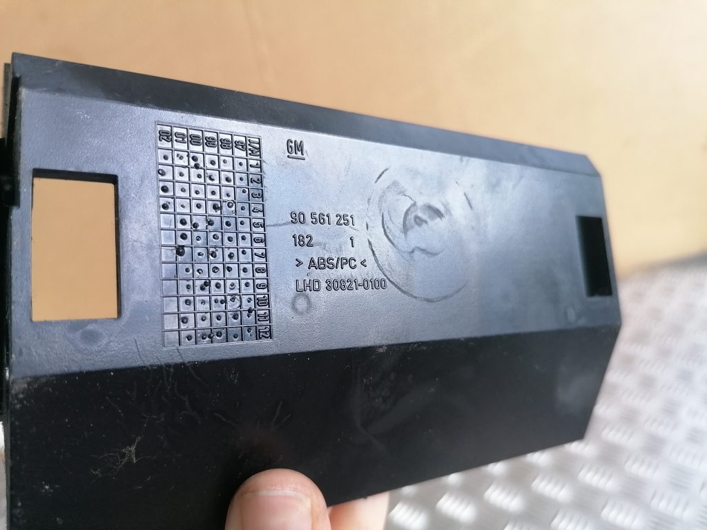 Pelnu trauks priekš OPEL ASTRA 2002 3 Pelnu trauks priekš OPEL ASTRA 2002