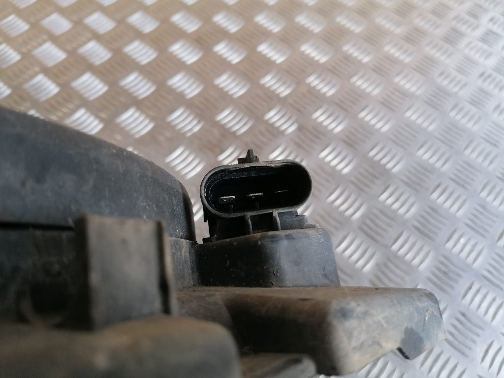 Dzesēšanas radiatora ventilators priekš OPEL ASTRA 2002 3 Dzesēšanas radiatora ventilators priekš OPEL ASTRA 2002