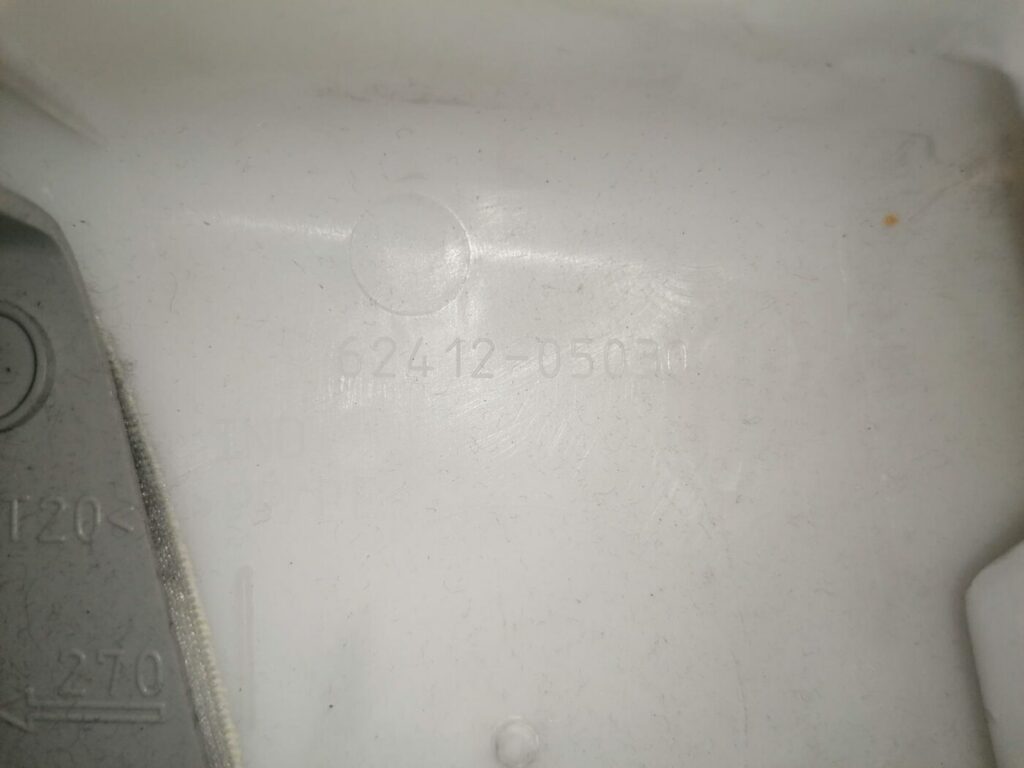 Vidējas salona statnes apdare priekš TOYOTA AVENSIS 2007