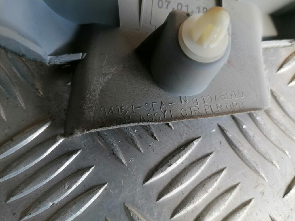 Vidējas salona statnes apdare priekš HONDA ACCORD 2007 YR562P 4 Vidējas salona statnes apdare priekš HONDA ACCORD 2007 YR562P