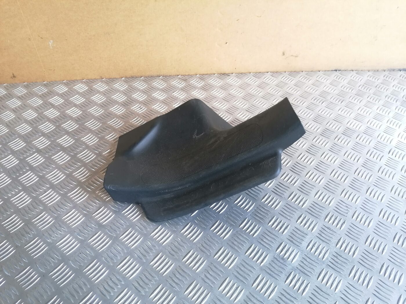 Sliekšņa aizmugurēja laba uzlika (salonā) priekš HONDA CR-V 2006 1 Sliekšņa aizmugurēja laba uzlika (salonā) priekš HONDA CR-V 2006