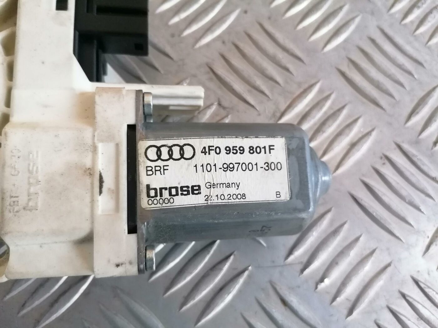 Elektrisko stiklu motors priekš AUDI A6 2008 3 Elektrisko stiklu motors priekš AUDI A6 2008