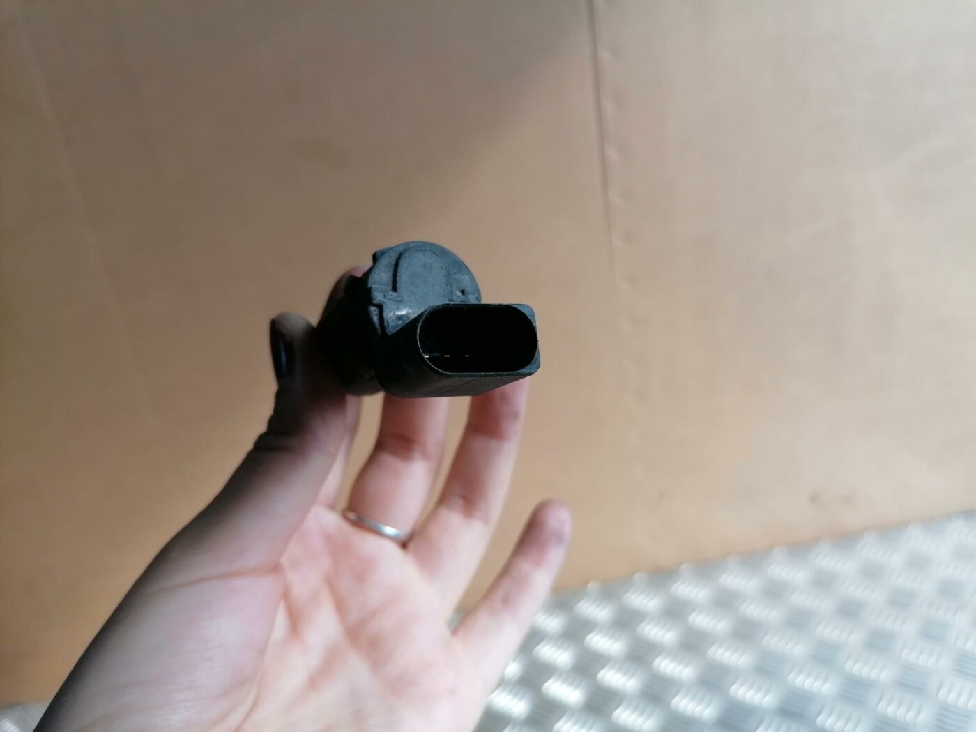 Parkošanās devējs priekš AUDI A6 2008 2 Parkošanās devējs priekš AUDI A6 2008