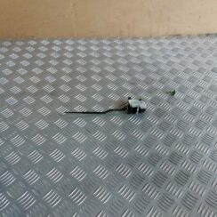 Degvielas tvertnes vāka slēdzene priekš BMW 520D F11 2011 TOURING