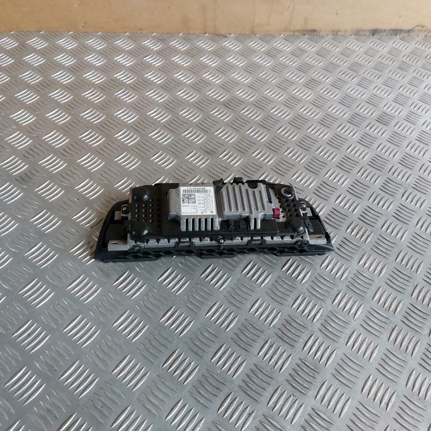 Displejs priekš BMW 520D F11 2011 TOURING 2 Displejs priekš BMW 520D F11 2011 TOURING