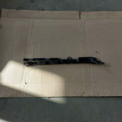 Sliekšņa kronšteins priekš BMW 520D F11 2011 TOURING