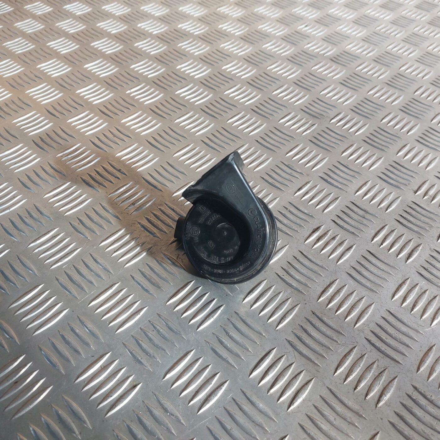 Skaņas signāls priekš BMW 520D F11 2011 TOURING 1 Skaņas signāls priekš BMW 520D F11 2011 TOURING