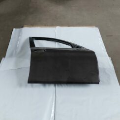 Priekšējās labās durvis priekš BMW 520D F11 2011 TOURING